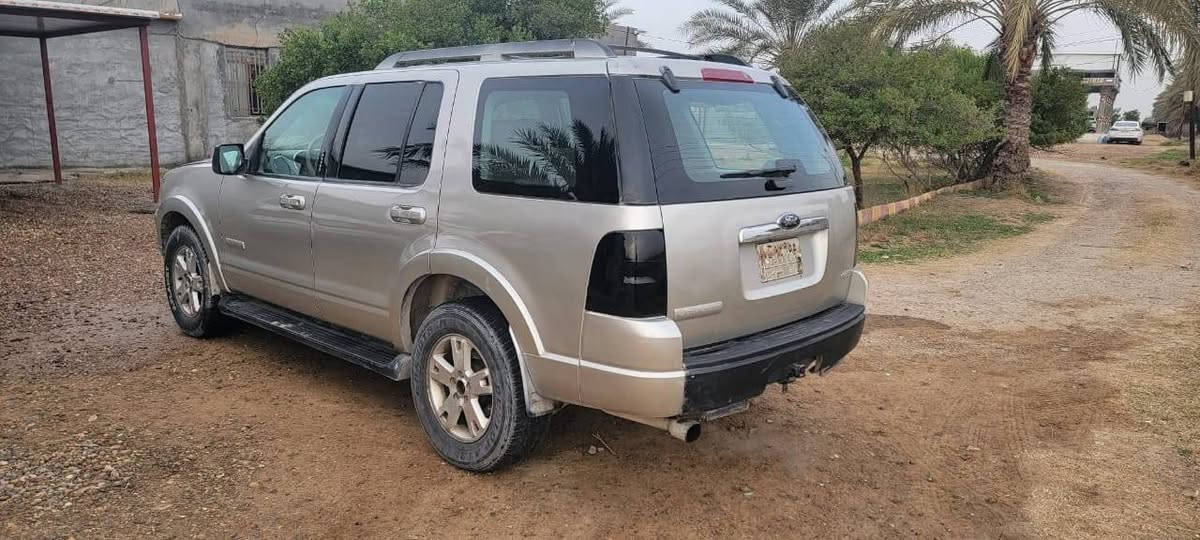 السلام عليكم فورد أكس بلور 2007 كير مكينه جدد تبريد تدفئه كلها شغاله كهربائيات حداديه السياره جاهزه رقم بغداد مشروع وطني تحويل مباشر السعر 100وبيها مجال بصيط بيع أو مراوس حسب القناعه العنوان قرب سجن أبو غريب رقم الهاتف ***********
