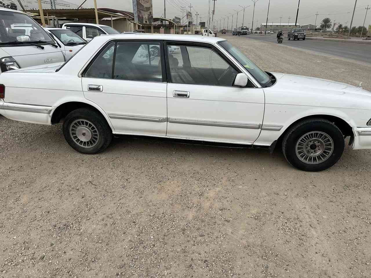 السلام عليكم ورحمة الله وبركاته                           للبيع سيدان 1991
محرك وكير حلوات صدر وكهربائيات جديد  
محرك بلادي 5M تخم تاير جديد مصبوغه عام بدون ضربه مكفوله من كص تحويل مباشر راعيهه بالفلوجه 
السعر 38 وبيهه مجال 
بيهه بطاين اماميه مو حلوات فقط 
العنوان الانبار الفلوجه 
 ***********  للاستفسار اكثر
