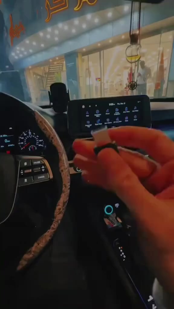 توصيل وتشغيل فوري (Plug & Play) — لا حاجة للإعدادات المعقدة

اتصال لاسلكي سريع وغير حثي لضمان تجربة سلسة

دعم ترقية OTA لتحديث النظام بسهولة

استمرار عمل أزرار السيارة الأصلية، والمقابض، والميكروفون، وغيرها من الوظائف المدمجة

يمنحك أداءً مستقرًا واستجابة فورية أثناء القيادة

يوفر تجربة استخدام ذكية ومريحة دون الحاجة للأسلاك المزعجة

تصميم مدمج وأنيق يتوافق مع معظم أنظمة السيارات الحديثة

يجعل رحلتك أكثر أمانًا ومتعة مع وصول سريع إلى تطبيقاتك المفضلة


**إذا كنت صاحب هذا الإعلان وتريد حذفه لأي سبب، رجاءا أرسل رسالة إلى الدعم الفني**