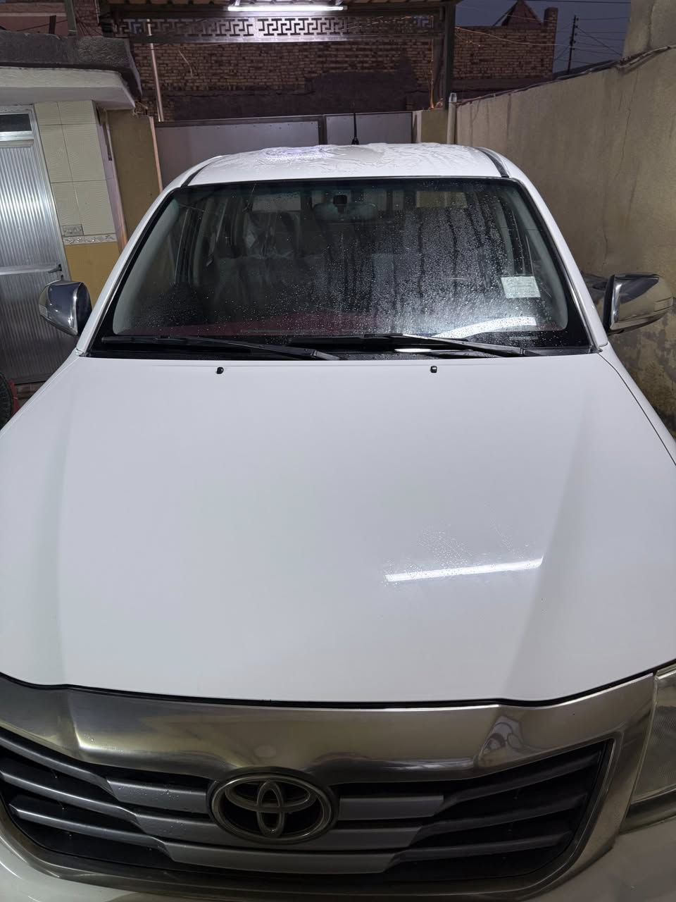 السلام عليكم 
تيوتا هايلوكس 2014 كويتي شاصي ١٩ كفاله عامه 
ماشيه 140 اوتماتيك مواصفات معروفه  رقم بابل السياره على وضع الشركه  واتساب او اتصال ***********-***********
