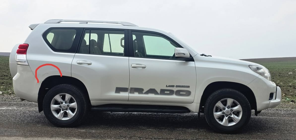 تۆیۆتا پڕادۆ بۆ فرۆشتن  2012 یە سەنەوی تا 27 هەزەی تازە بۆ کراوە  120کم هەزار  ڕۆیشتوە   ئەو شوێنەی بە سوور نیشانم کردوە ساردە کوتە و هیچی تری نیە 
ژمارە مۆبایل *********** أربيل, العراق
