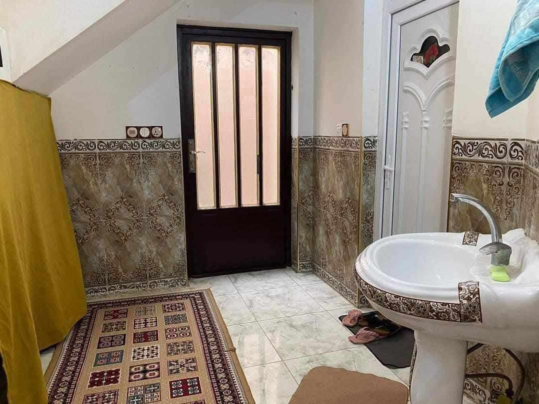 [[بسم الله الرحمن الرحيم]]
    🏡     🏘      🏚 

#يوجد_مشتمل_طابق_واحد_للبيع

يباع نقدا أو عن طريق #المصرف_العقاري بس شرط عنده باركود

#العنوان  الفلوجة 
#المنطقة حي الأمين بال 17 قرب شارع البرديني 

✅المساحة : 137م 

غرفة
استقبال 
صالة 
مناور 2
مطبخ
صحيات 
الارضية سيراميك
الجدران سيراميك 
  
                       #بناء 🧱 : طابوك
      
     #شارع 🏞️⬆️⬆️ : 10م نافذ ع شارع 20م مال مدرسه الأعظمية 

  #السعر_محدد_من_قبل_البائع 
           
        ⚖️⚖️   نوع الملك : طابو صرف تحويل مباشر  🏙 

            #السعر💰💸: 115 مليون وبي مجال قليل 

__________________________________

للأستفسار⛔🖲️ : مراجعة 
🥇#مكتب_الرافدين_للعقار 🥇
العنوان شارع المنجزات تقاطع جامع التقوى مجاور محطة نمبر وان المركزية لغسيل السيارات مكتب الرافدين للعقار 🚗🚖
__________________________________

#ملاحظة//📋📑 اذا لديك عقار تريد تعرضة للبيع او تريد تشتري عقار قم بمراسلة الصفحة او اتصال على لارقام الموجودة+ واتساب
            
  #للأتصال_او_واتساب
                                     ***********   اثير
                                     ‏‪***********‬‏  كورك
              ‏

#بيع_وشراء_الدور_السكنية_والزراعية_العقارات_في_مدينة_الفلوجة #مكتب_الرافدين_للعقار_بيع_وشراء_العقارات_بسعر_مناسب
#عقارات_الانبار_الفلوجة
