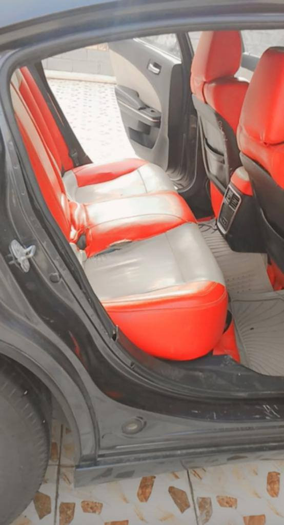 جارجر 17 خصوصي وارد كندي ظربته بس جاملخ مكينة خير من الله حداديه نص سعر 160وبيه مجال ***********
