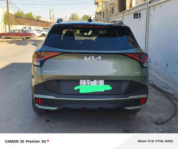 السلام عليكم سبورتج وارد أمريكي موديل ٢٣حادث بسيط جدا السياره جديده وجاهزة بسمي تحويل مباشر فول مواصفات اكس برو تو كلر رقم بغداد انكليزي مكان السياره بغداد لتواصل ***********
