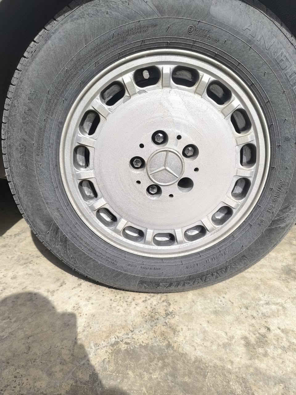 تخم وياله جامبو للبيع بس وياله تايرات ماويا سعر 175 الف ابشرط اتروح ايم بلنص مكاني ديالى خانقين ***********
