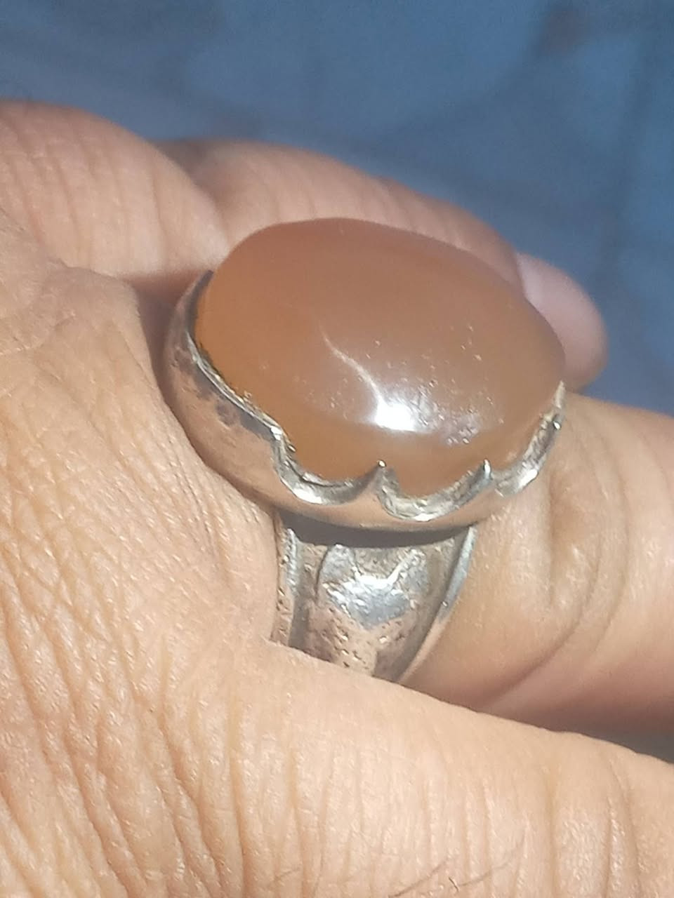 عقيق يماني قديم صياغه يدوية ثقيله السعر ٤٠الف مكاني بغداد البياع توصيل موجود


**إذا كنت صاحب هذا الإعلان وتريد حذفه لأي سبب، رجاءا أرسل رسالة إلى الدعم الفني**