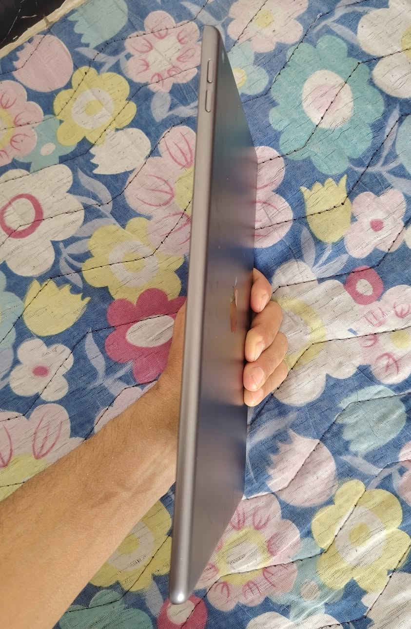 آيباد الجيل التاسع مكاني نجف كوفة نظافة ٩٩ بل ١٠٠ كامل ملحقات ***********
