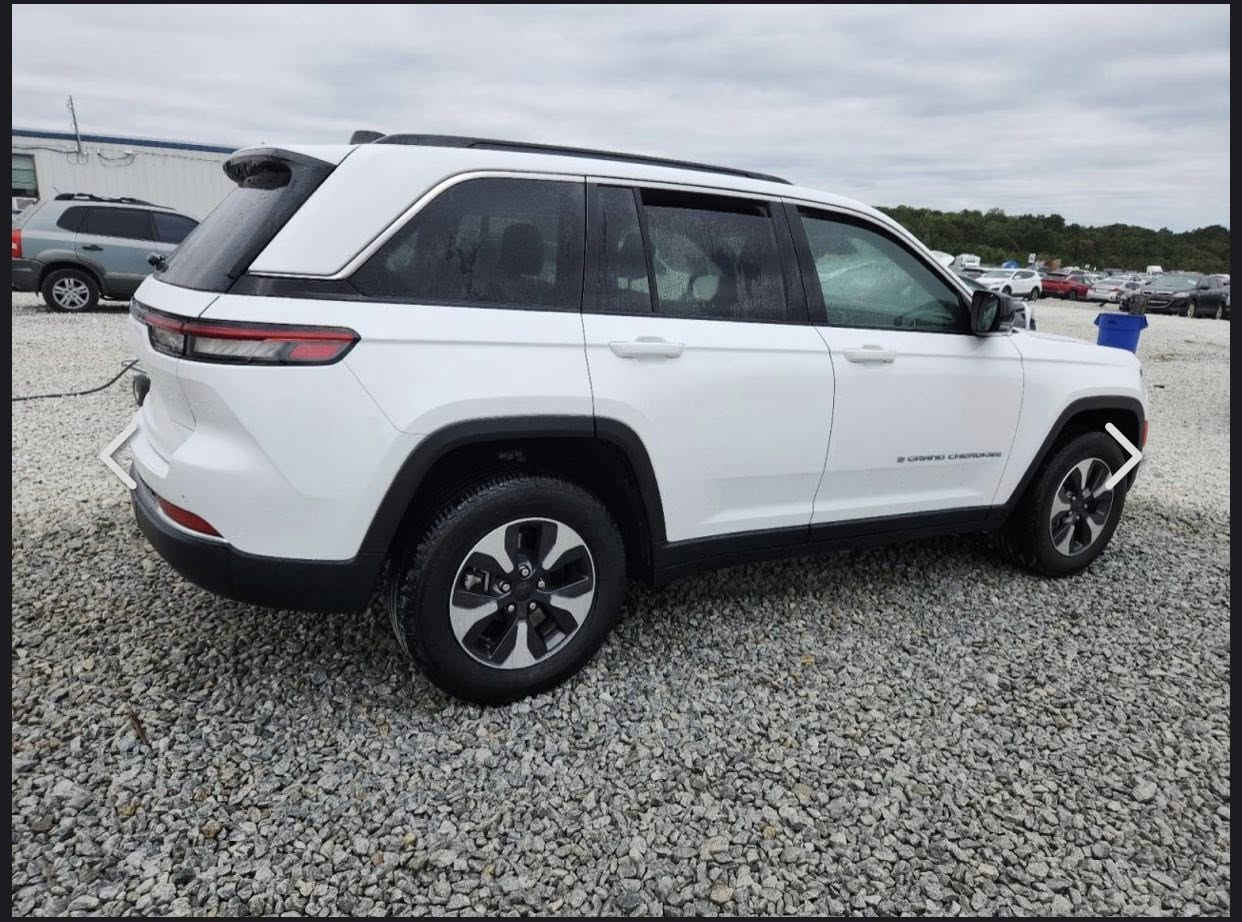 2024 JEEP GRAND CHEROKEE, LIMITED 4XE
بدون صبغ 
ماشي 67  Mi
سعر 335$$
***********
