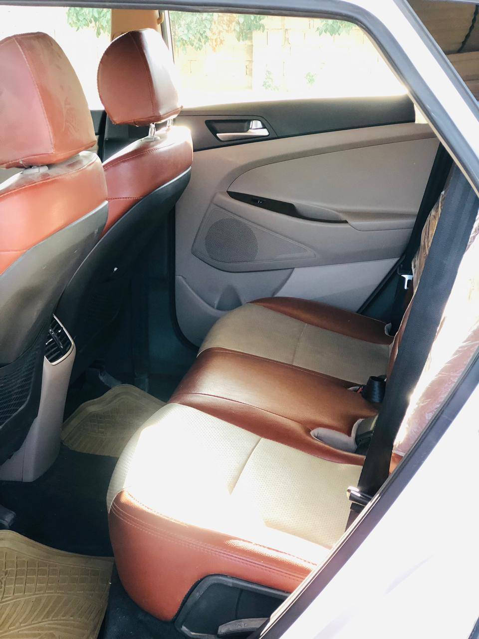 السلام عليكم
توسان ٢٠١٩ خليجي مكفوله بيهه ملاحضتين موضحات
المواصفات
سويج.. كشنات جلد.. كشن كهرباء.. سايد بريك رجل 
حساس خلفي.. كاميرا.. لد امامي خلفي.. مري شفط 
محرك ٢٠٠٠ مكفول.. تبريد قطعتين.. ماشيه ١٠٤
مكان السياره صلاح الدين بلد.. السعر ١٩٣
***********
