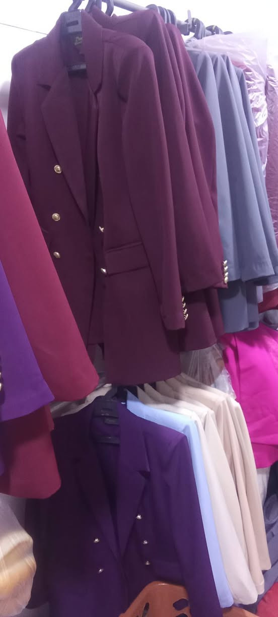 بليزر الخامه روزلين مقاسات M l. Xl. Xx    الوان ولدي مقاسات خاصه للجمله فقط  رقم التواصل 01142112910


**إذا كنت صاحب هذا الإعلان وتريد حذفه لأي سبب، رجاءا أرسل رسالة إلى الدعم الفني**