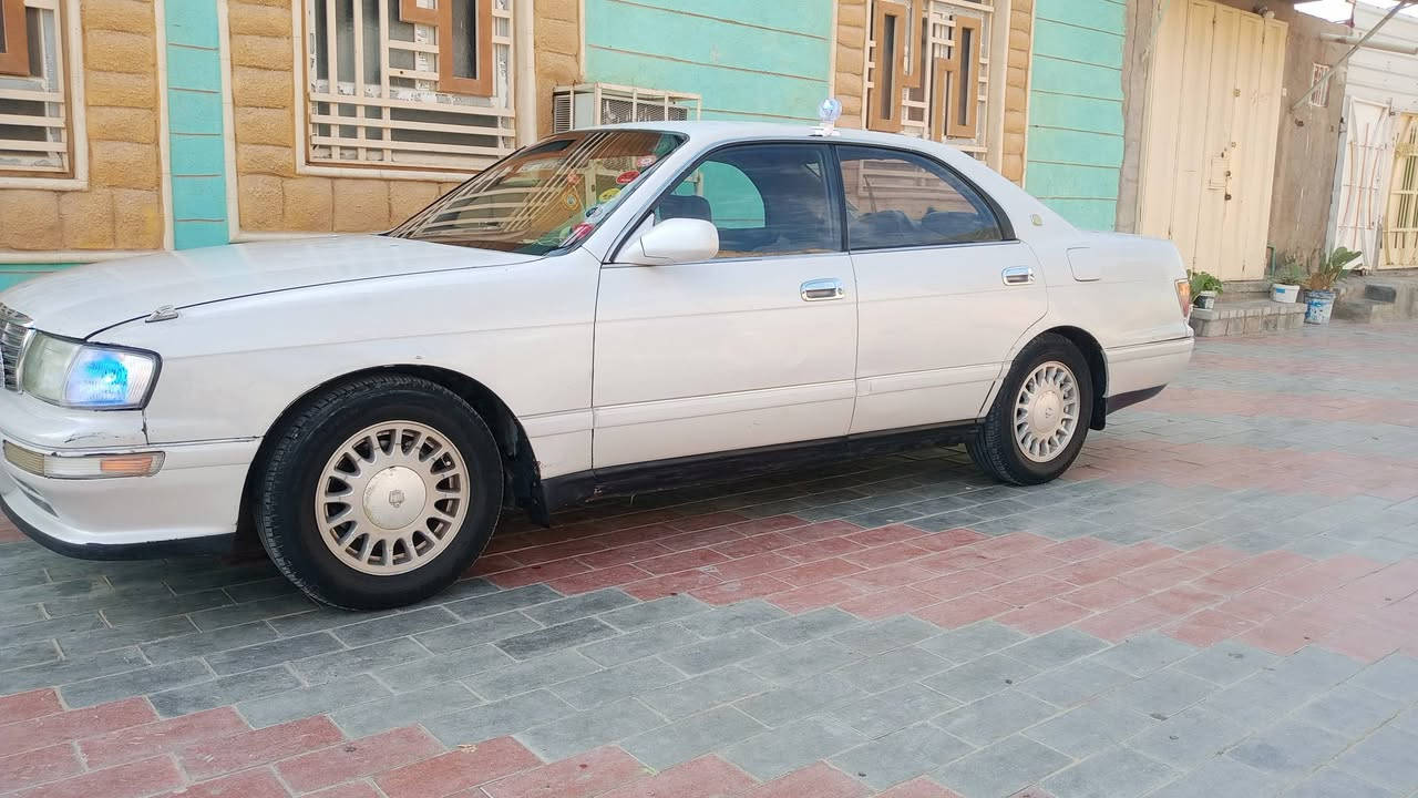 السلام عليكم بطه للبيع موديل 93 سياره مكفوله من كلشي مكفوله من صبغ بلاديه مكفوله من كص ونقل جثه سياره رقم انكليزي باسمي تحويل ثاني يوم تخم تاير جديد حداديه سبعين بلميه كربلاء حي النضال سعر 58 ومجال قليل سياره شاشه وكامره رقم ***********
