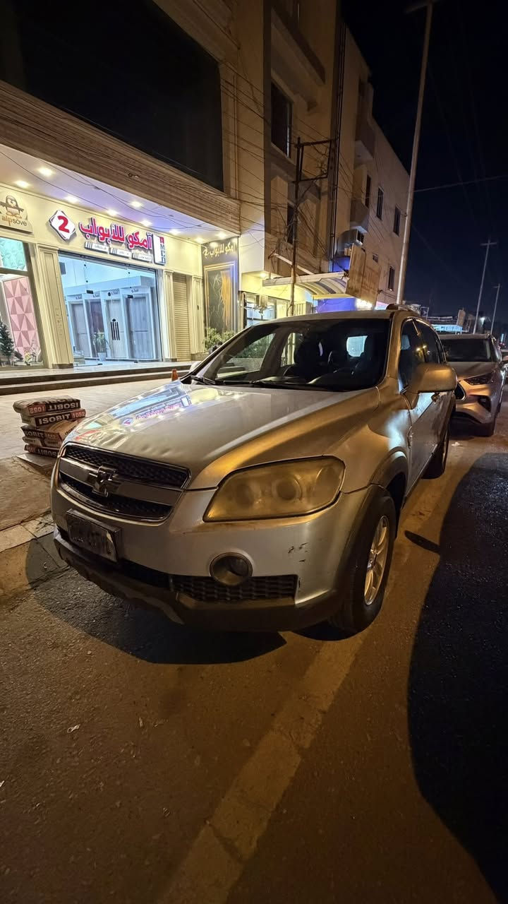 من رخصة الادمن
سلام عليكم 
شوفرليت كابتيفا موديل 2008 
وبيها كابون بنزين 
سيارة صبغ عام ومحور مكينة اوبل حجم 2000 
السعر 75 ورقة وبيها مجال بسيط للشراي 
***********
