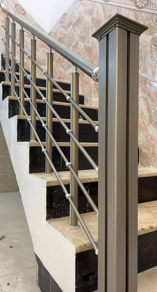 سلام عليكم
نشتغل محجار المنيوم وزجاج بسعر كلش مناسب *********** كركوك, العراق
