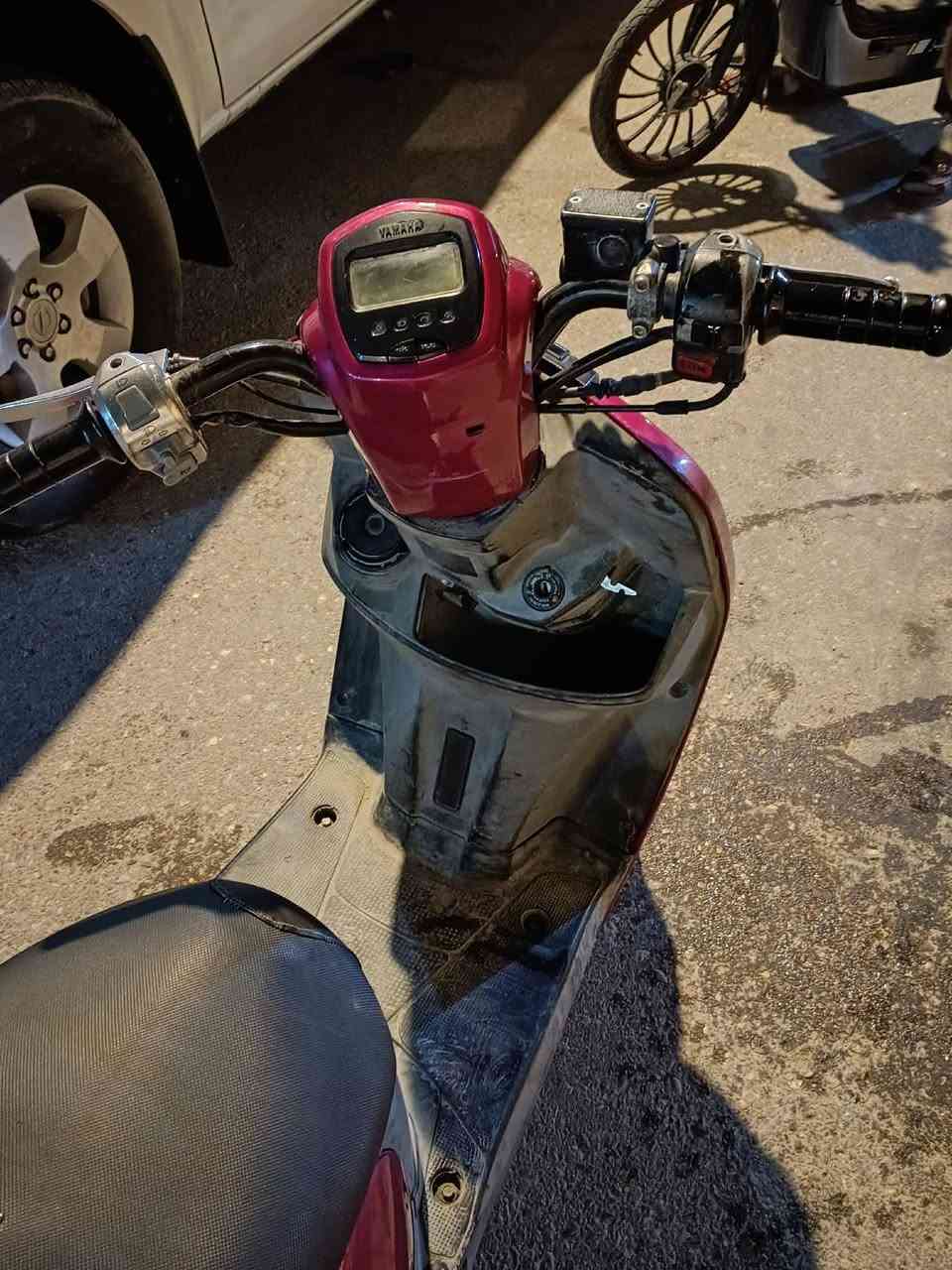 السلام عليكم دراجه ماكس بوليسي بلاديه دراجه نوزل كهربائياتها كلها شغاله نكره سلف مابيه نقص وسوادات ومكينته دراجه ملحه ما ملعوب بيه سعر 700 و بيه مجال مكاني البصرة  القبله حي القائم***********
