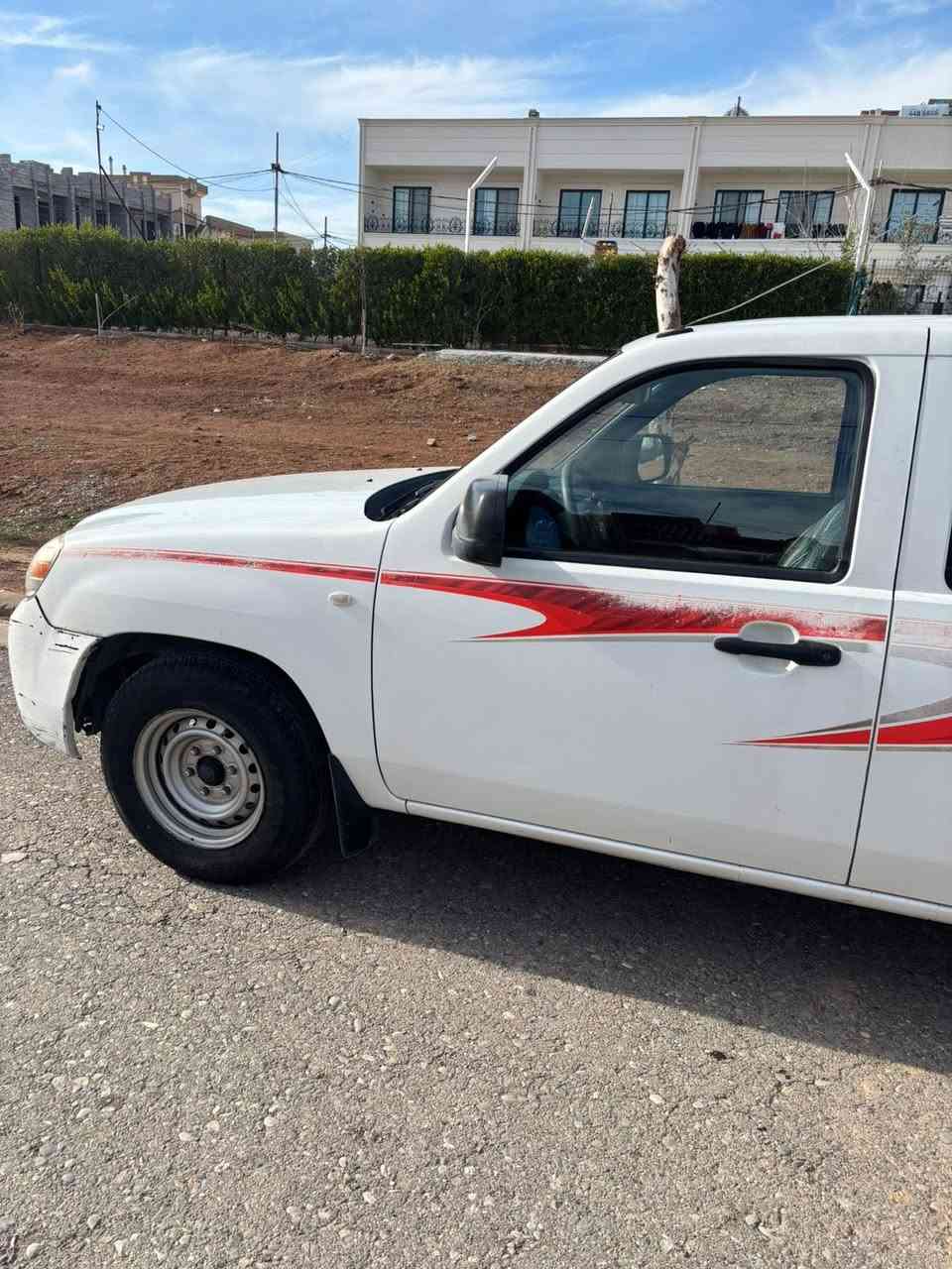 مازده موديل 2013
نوع BT_50
رقم اربيل تحويل ثاني يوم سياره مال جناي صارله من ٢٠١٣ كير عادي تخم تاير جديد محركه ٢٤٠٠ مكفول صبغ بدون معجون ل باب الخلفي صندوك باقي مكفوله من صبغ و معجون سياره بيه ملاحضات من طخات كما موضح ب صوره
مكان سياره اربيل بحركه
السعر/ ١١٠ بيه مجال ل طيبين 
*********** او ٠٨٥٠٧٠٥٥٦٨٥
