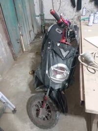 دراجة نارية مستعملة بحالة جيدة، تحتاج إلى بعض الصيانة البسيطة. مميزة ب...