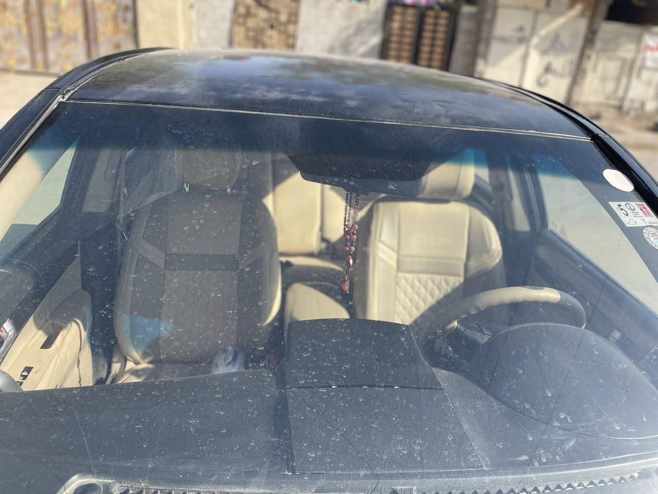 السلام عليكم سورنتو 2012 موصفات معروفه بيها حادث صفحه عكس السايق بدون تكم بدون شواصي ضربه خفيفه حادث بل عراق وارد خليجي مكينه 2400 كير مكينه كفاله تبريد 3 قطع شغال 7 راكب رقم أربيل بسمي تحويل مباشر سياره جاهزه وحلوه السعر 108 العنون بغداد الطالبيه ***********
