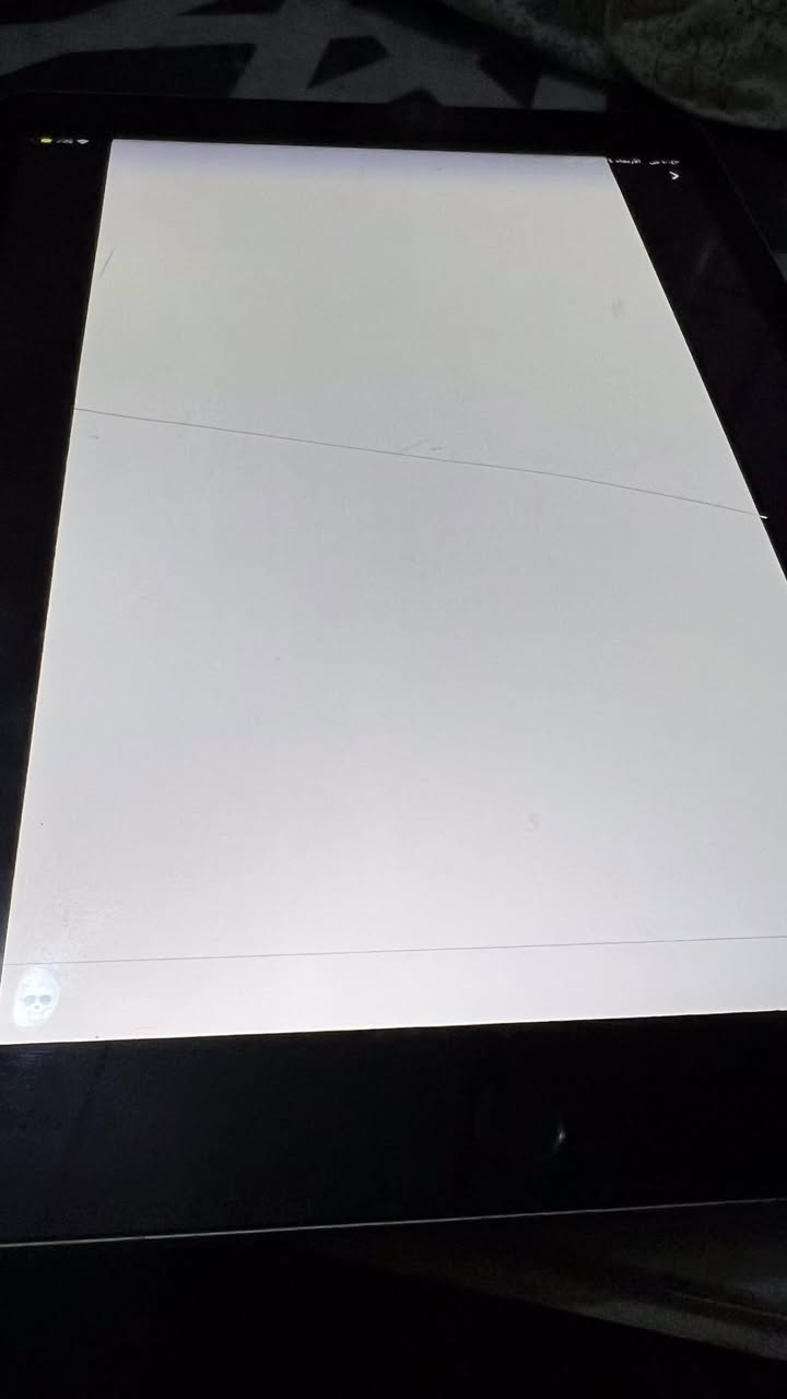 ايباد تسعه للبيع السعر 170وبي مجال مابي شي فقط عوج قليل وفطر شاشه مامئثر عل المس مكان نجفللتواصل ***********
