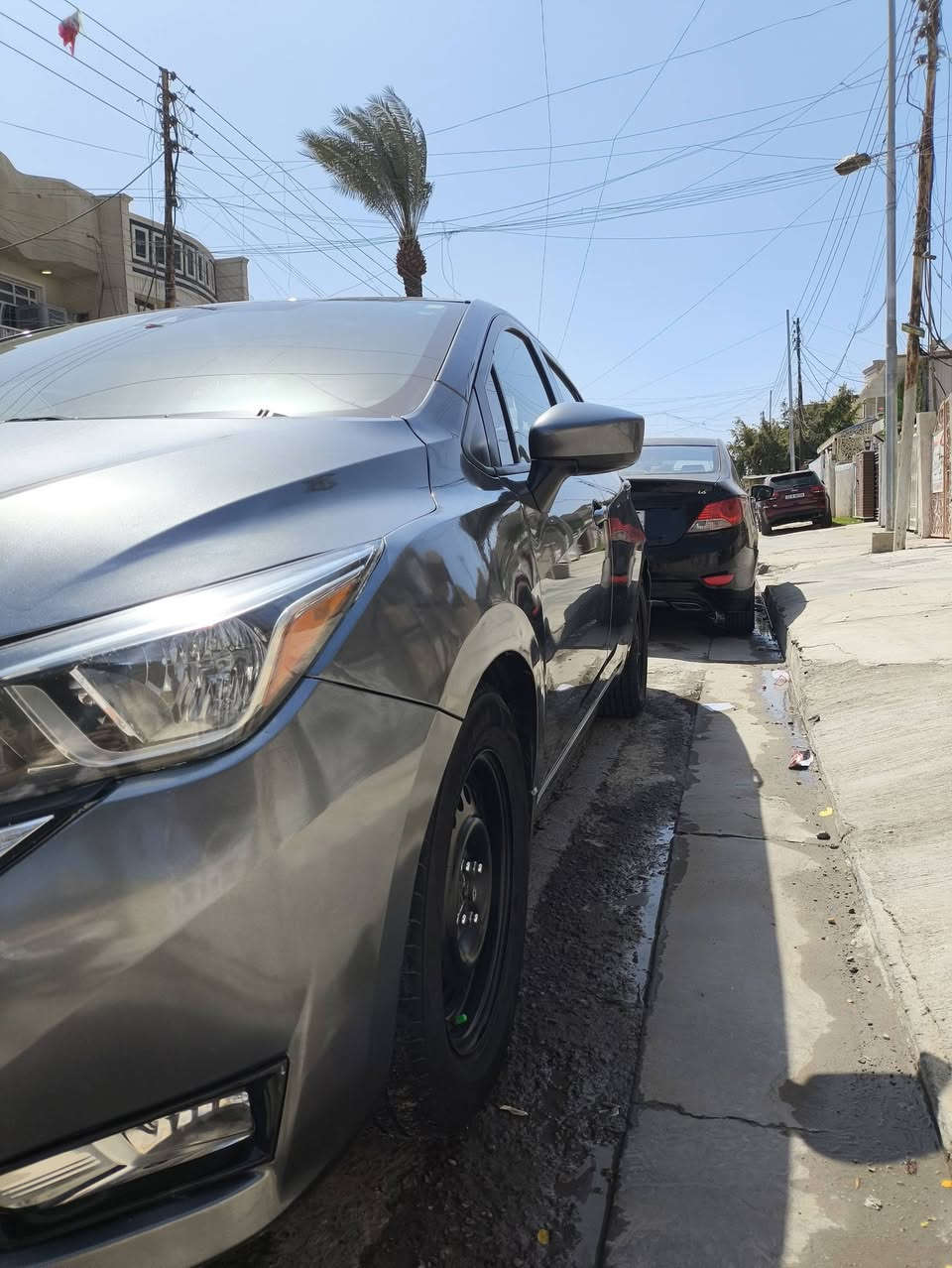 سلام عليكم
نيسان فيرسا 2023 وارد امريكي ضررها بسيط جدا بنيد فقط مصلح + نص البنيد صبغ 

السياره جاهزه ونضيفه تخم تاير جديد كهربائيات كلها شغاله تبريد خير من الله+منضومه زنون بلوجكتر وعالي ناصي 

مواصفات. 

وقوف ذاتي  

نقط عمياء 

شاشه كار بلي 

مثبت سرعه

رقم شمالي اربيل باسم المعرض شوكت ميعجبك حول 

العنوان. بغداد 

السعر. 130

بيهاا مجال بسيط
رقم الهاتف.***********
