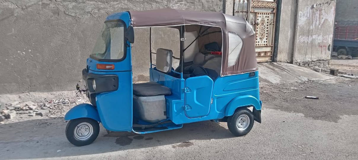 يا الله إخوان سلامآ عليكم تكتك باجاج 21شهر 11 تكتك نضيفة وجاهزة گبل لشارع تخم تاير  مكينة بگن شرگ مكفولة بيها ضربة بالبگلايت الورى معمرة ومصبوغ اللغد جمالية فقط العنوان مدينة الصدر متواجد على رصيد فقط
*********** السعر خاص
