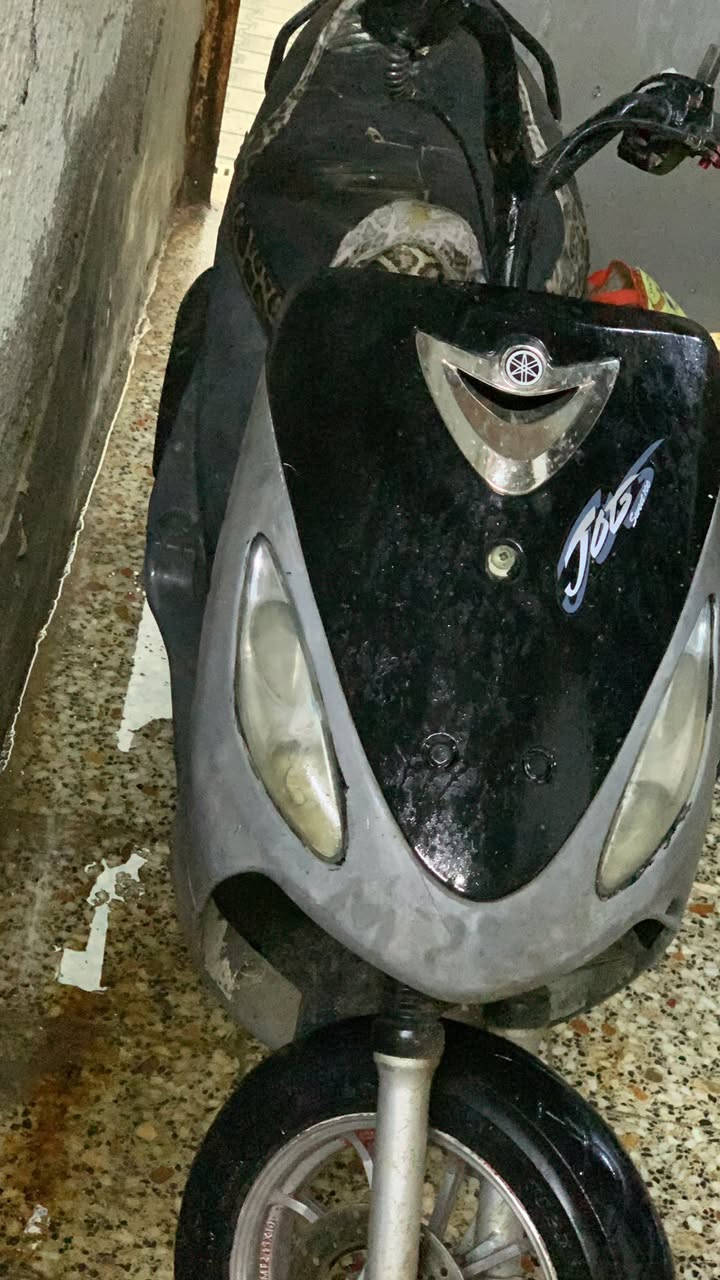 سلام عليكم دراجه للبيع حلوه بالمشي الدراجه مكينه مفتوحه بس ولفات بس ولفات دراجه حلوه بالمشي كفرات كامله بس مال عينه وعداد ماكو مكاني بصره شط العرب السعر خاص رقمي ***********
