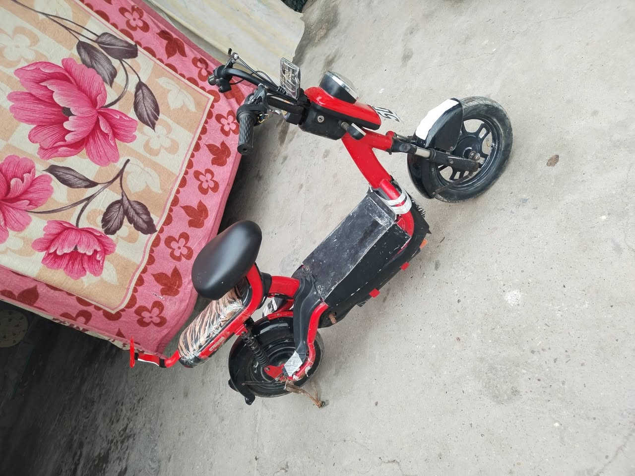 سلام عليكم  
دراجة شحن حجم14 نضافه70٪بطاريات كلشي ما بيهه الدراجه اي نقص مابيهه غراضهه كلهن عدي السعر175وبيهه مجال مكاني بصره قضاء المدينه مكاني بصره قضاء المدينه ***********
