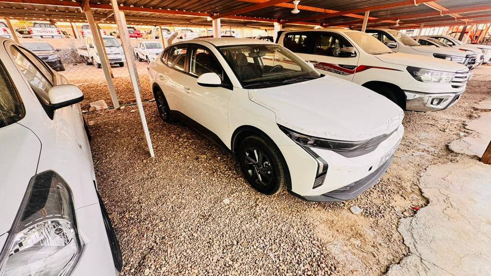 مكسيكي 
مواصفات معروفة
1600
رقم اربيل 
سيارة ماشية الفين زيرو
السعر ما اعتقد اكو هيج 
156 مجالها قليل 
***********
