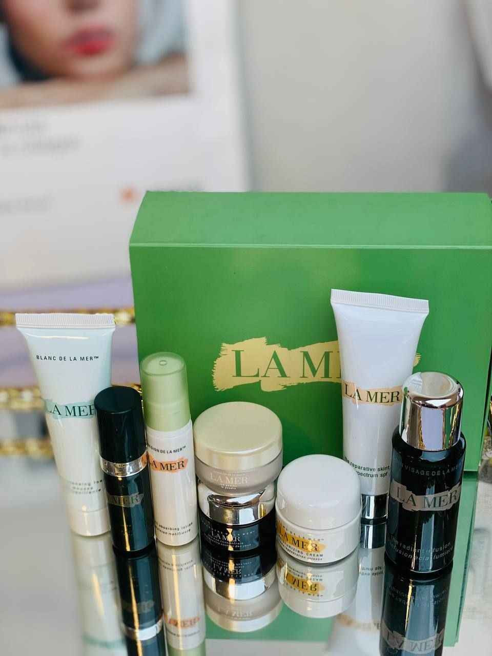 توفر بكج البراند العالمي ماركة LAMER متكون من ٨ قطعه مهمه للبشرة تدعم البشرة التعبانة من مستحظرات التجميل والكريمات المضره بالبشرة ستلاحظين الفرق من أول استعمال

مكون من 👇:-
✔️1-كريم تحت العين للتخلص من الهالات السوداء 
✔️2-كريم مرطب لإصلاح تلف البشرة 
✔️3-سيروم مرطب بعمق للبشرة 
✔️4-سيروم مكثف مجدد للخلاية
✔️5-واقي شمس حماية 30 SPF من الشمس
✔️6- باودر الامتصاص الدهون بسرعة 
✔️7-مرطبة للبشرة الجافة والحساسة
✔️8-غسول رغوي ينظف البشرة بعمق 

⭕تساعد هذه التركيبة الحاصلة على براءة اختراع والتي تحتوي على خلاصات تعمل على تقوية وحماية حاجز رطوبة البشرة بحل جميع مشاكل البشرة 

✅بكج La Mer  يُرطب البشرة بقوة، مصنوع من الهيماتيت والمعادن المشحونة مغناطيسيًا، للمساعدة في إخفاء الهالات السوداء وتغير لون سطح البشرة والمظهر غير المتجانس. ويخفف مظهر الخطوط والتجاعيد. مع مرور الوقت، سيضفي الكريم على بشرتك مظهرًا أكثر صحة ونعومة وتوهجًا. ويعمل هذا البكج القوي المضاد للشيخوخة على تحسين علامات الشباب الرئيسية للبشرة يعطي إشراقة ومرونة وثبات لون البشرة ونعومة 

✔️"جمال بشرتك يستحق الأفضل، جربي الآن العناية التي تحتاجها بشرتك لتصبح أكثر صحة وحيوية.
#الاصلي المنشأ امريكا 🇺🇸💯" الفلوجة, الأنبار


**إذا كنت صاحب هذا الإعلان وتريد حذفه لأي سبب، رجاءا أرسل رسالة إلى الدعم الفني**
