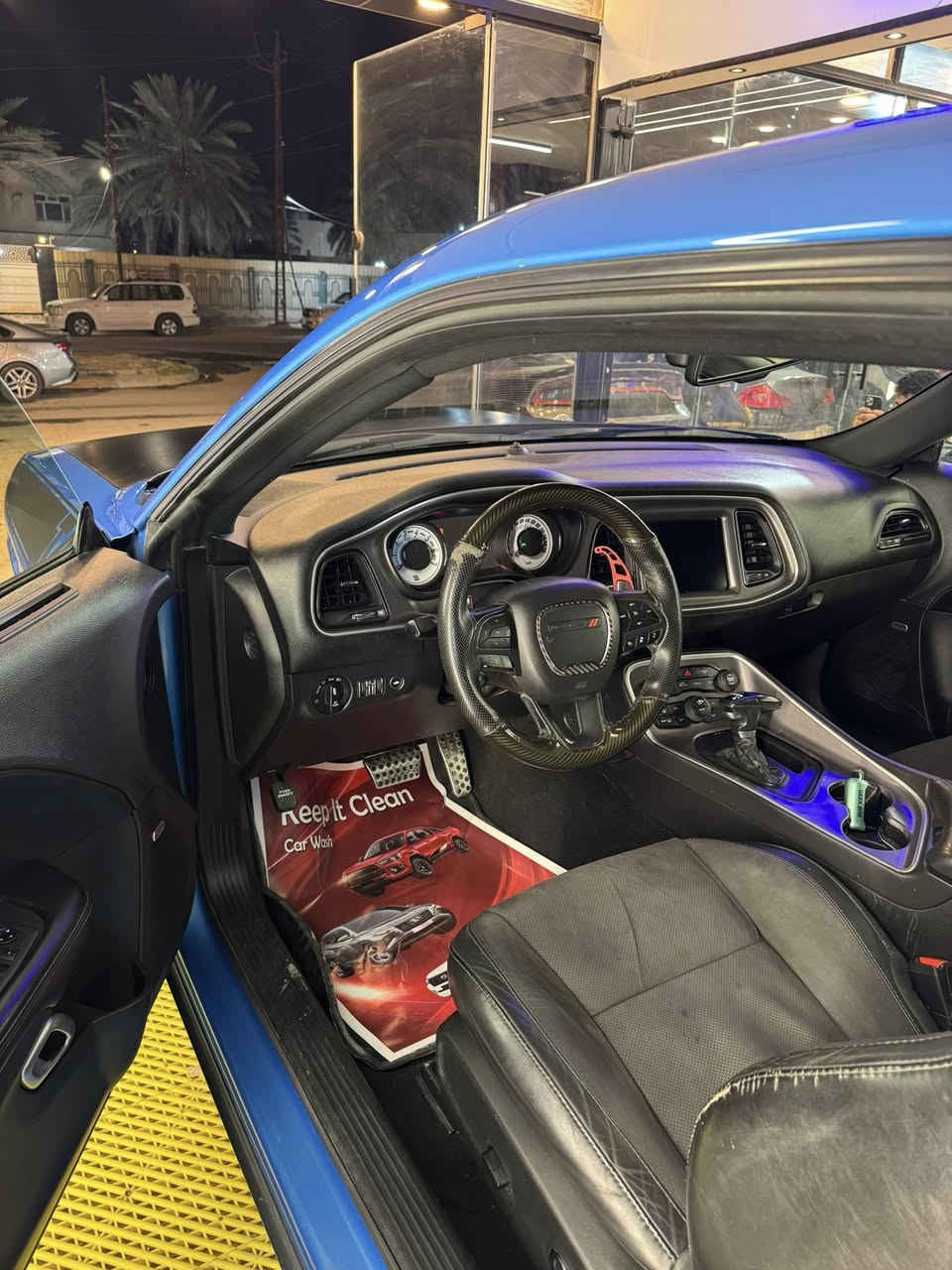 : جالنجر T/A خليجي ، وكاله هارلم 
فول مواصفات /1/1
ماشيه 90 الف ، كفاله ،استخدام شخصي
:فتحة 
:رادار 
كشنات كنتاره ، مختمات t/a، تدفئه تبريد
ستيرن ، كهرباء وتدفئه
نقاط عمياء 
شوتة ، موبار ، t/a اصليه جديده

مكانها بغداد ، للاستفسار ***********
