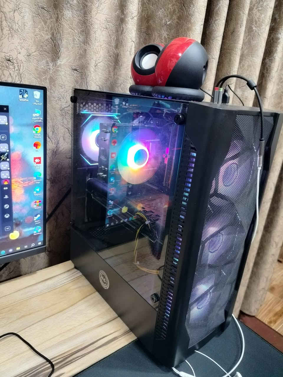 السلام عليكم pcكامل شاشه يوبس ماوس كيبورد سماعات شاشه حجم 27msi   180هرتز
معلج i7جيل9kكرت شاشه rx5700xt
هارد 500ssd
رام 16
كامله شغل ولعب 
توصل عل واتساب ***********
السعر 900بيها مجال قليل
