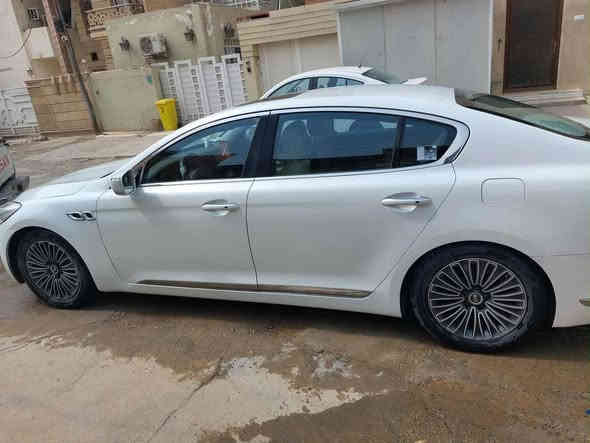 السلام عليكم عندي كيا كوريس موديل 2014 ماشية ٧٢ الف كيلو خليجية وكالة الدولية الفئة الثانيه بيها صبغ جاملغ وبنيد اثر حادث خفيف بغداد وعندي صور الحادث السياره جديدة جدا سعرها ١٧ الف وبيها مجال للمعلومات الاتصال على الرقم ***********
