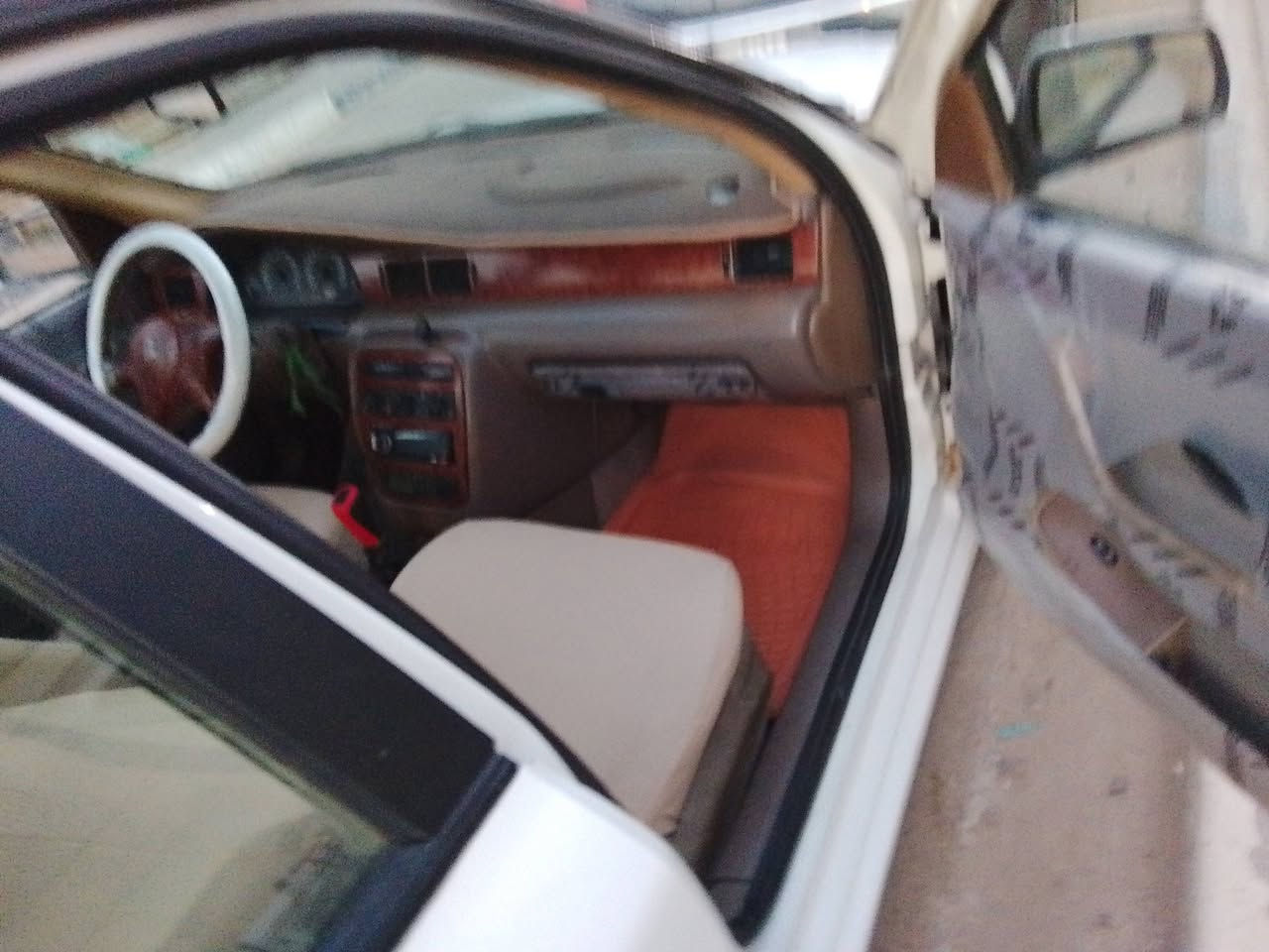 سمند خصوصي 2013مكينه وكير خير من لله
دوشمه جديده كهربايات جدد من الطول للطول
تخم تاير جدد وتخم وياله جدد بيهه رشات صبخ جماليه
غرفتهه كلش حلوه تبريد ثلج شرط السنويه 31 رعيهه يمي العنوان البصره الزبير حي الحسين ***********
