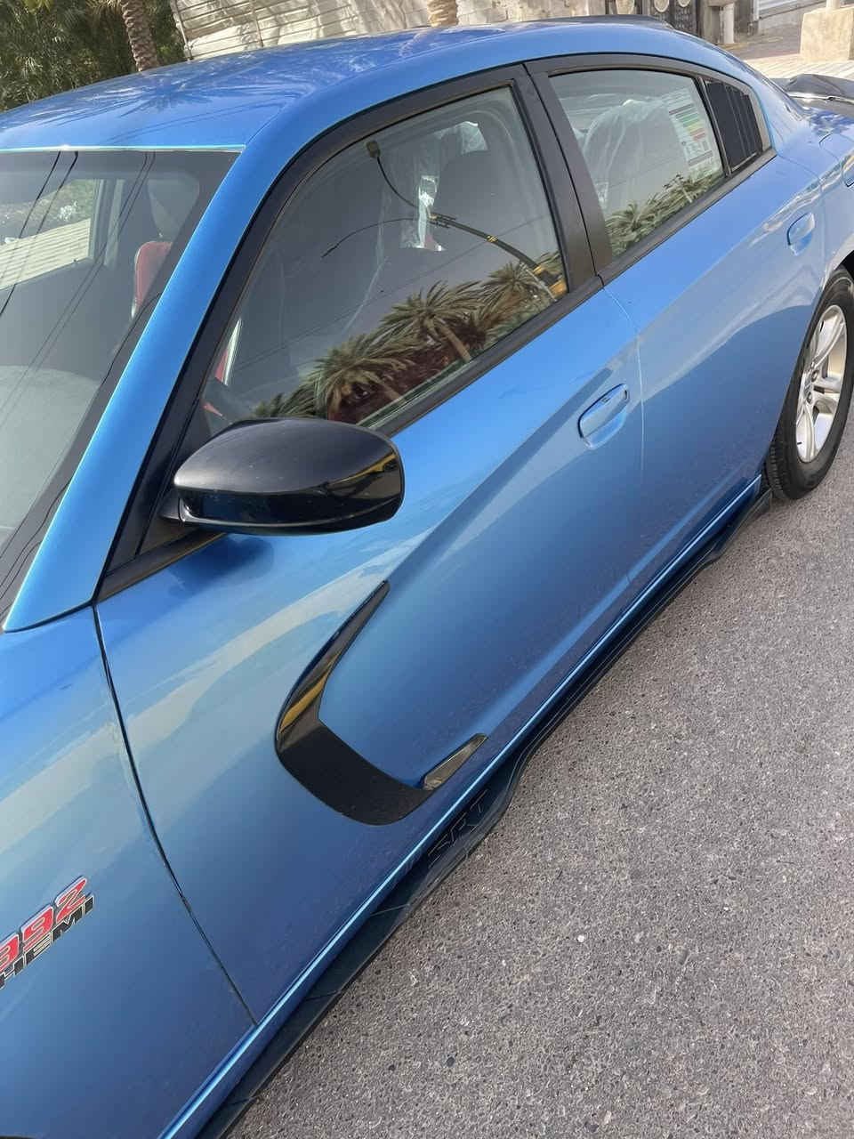 السلام عليكم للبيع جارجر 2019 مواصفات sxt مكينه 3600  6 اسلندر السياره نضيفه جدا ماشيه 106 استخدام شخصي  رقم اربيل تحويل مباشر السياره من امريكا جاملغ امامي  وباب السائق اكلير بنيد محدث بدود دواخل  امبرمج بانزين عادي وحماوه 90 السياره جهازه من كلشي متصرف عليهه ربع دينار السعر 215 وبيهه مجال  مكان السياره كربلاء ***********
