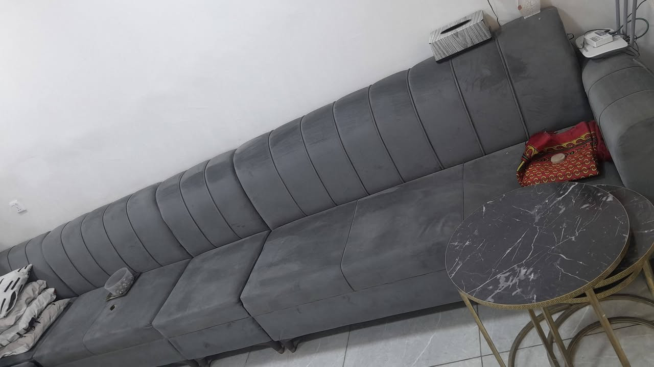 عندي غراض بيت كله جديد ونظيف استفسار على رقم ***********
