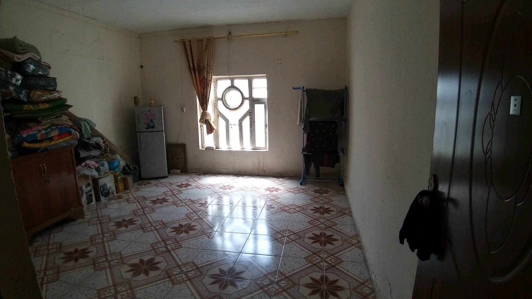 دار للبيع المساحة 200 متر المكان دور العمال قرب تارتان ليفربول للاستفسار الاتصال ***********