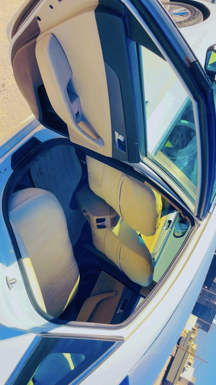 لهم صل على محمد وال محمد
السلام عليكم 
نوع السياره ⬅️ هونداي سوناتا
الموديل ⬅️ 2015 
ألوان ⬅️ ابيض صدفي
رقم الوحه ⬅️بغداد N
‏الممشى ⬅️ 181 km
الوارد ⬅️ خليجي
المحرك ⬅️ 2400دوش المرغوب
السنويه ⬅️ لغاية 2030 
السعر ⬅️ 119 وبيها مجال لطيبين 
———————————————-
ملاحضه السياره بيها 3 طخات بدون حادث 
السياره مصبوغه عام لجماليه 
السياره في المحافظه البصرة شط العرب 
راعي السياره في  محافظه الديوانيه 
موصفات السياره شاشه تحكم إستيرين جهتين كامره حساسات 
مكلف بنشر راعي السيارة 
*********** الاتصال
