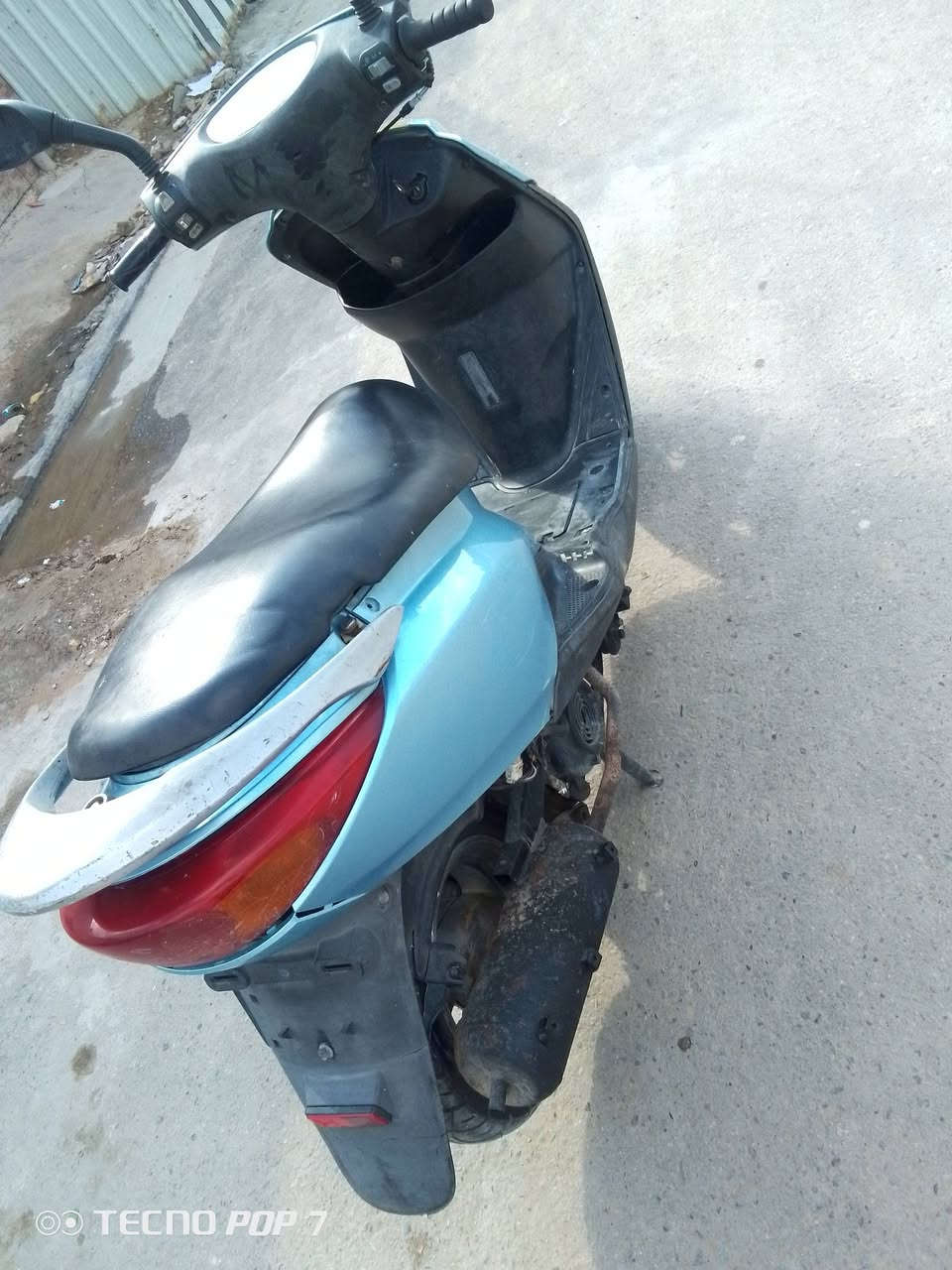 السلام عليكم
دراجة بريز لبيع
دراجة كاملة سلف هندر اشاير امرايات  تايرات جدد 
بريكات خلفي امامي شغالات بنزات جدد
السعر 380 الف 
لتصال : ***********
#الجميع
