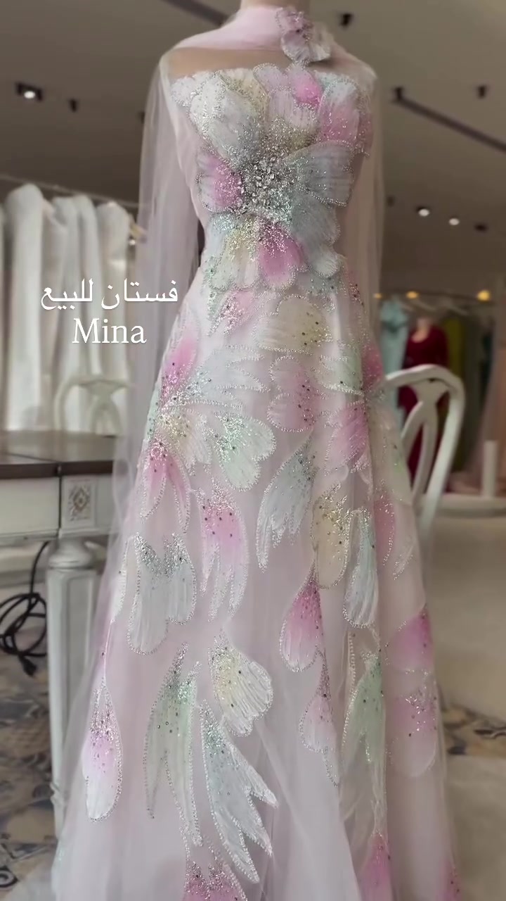 مرحبا قلبي فستاني من دار برادا قياس 38 يلبس اكثر لان كله حبل من وره 
اخذته ب٩٥٠ ابيعه ب٥٠٠ وملبوس مره وحدة على كد ساعتين ويا فستان ثاني
يوزري 
@ruaa_m.a


**إذا كنت صاحب هذا الإعلان وتريد حذفه لأي سبب، رجاءا أرسل رسالة إلى الدعم الفني**