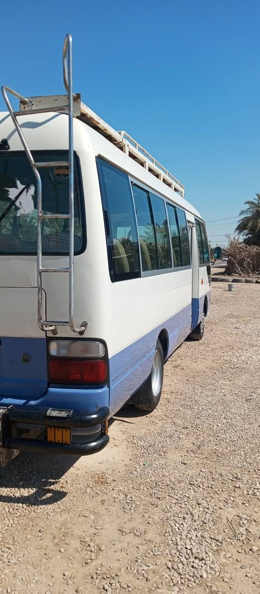 كوستر 2011 بانزين مكفولة محرك اوكير اكسن بي ونه حداديه جديده تبريد محور  وركه اضافيه تانكي اضافي ويل ناصي تايرات جوبلس  مكفولة من الضربه والصبغ عدا شبرين بالذيل الازرك مبين بالصوره رقم الماني باسمي السعر 275$ المكان الديوانية الإتصال عالرقم***********
