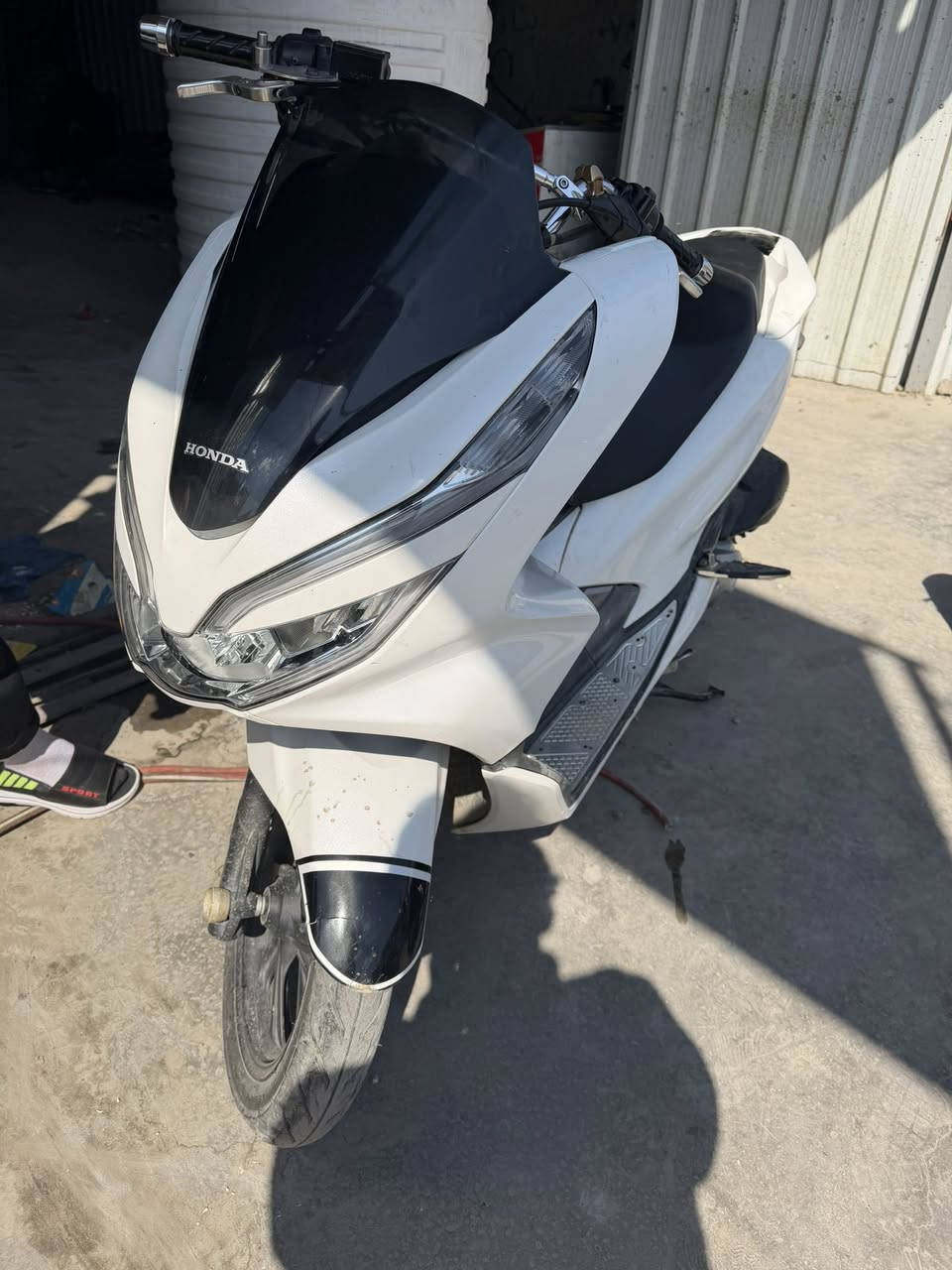 سلام عليكم دراجه  سي بي كس جيل الثالث دراجه نضيفه وخير الله تجي تكلبه وشوفها عارضها ب 15 وبيها مجاال ملاحضه الدراجه ماليزيه مكاني بغداد الغزاليه. ***********
