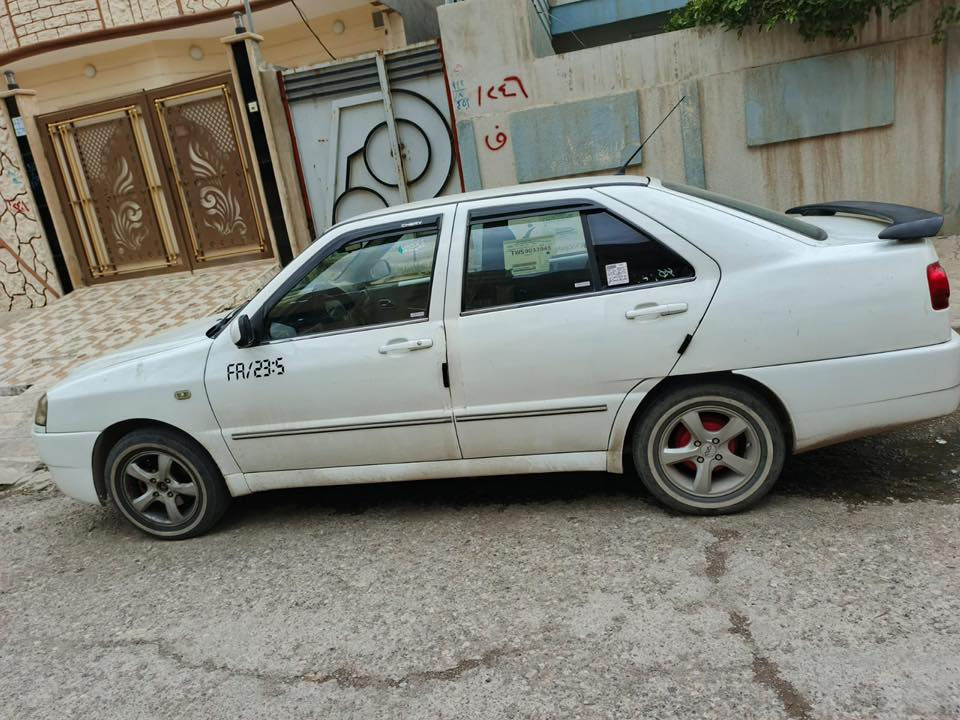 كوين ابيض 2010 بيها صبغ ثلاثة قطع مكينة  يارس بيها تنقيص كير توماتيك بيها كابون ورقي السيارة باسمنا سنوية جديدة رقم بغداد مسطرة بدون ضرر وحلوة السعر ٤٥ $وبيها مجال الاستفسار  ***********
