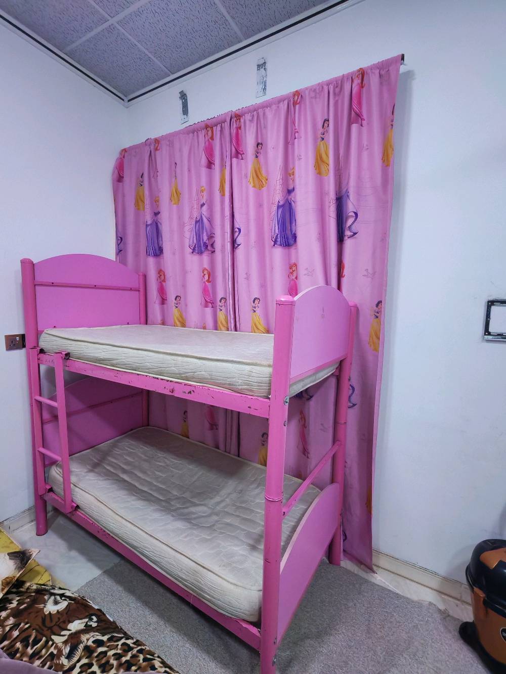 بردات تخت طابقين دوشكين
للبيع ب 75 تواصل عل واتساب *********** 