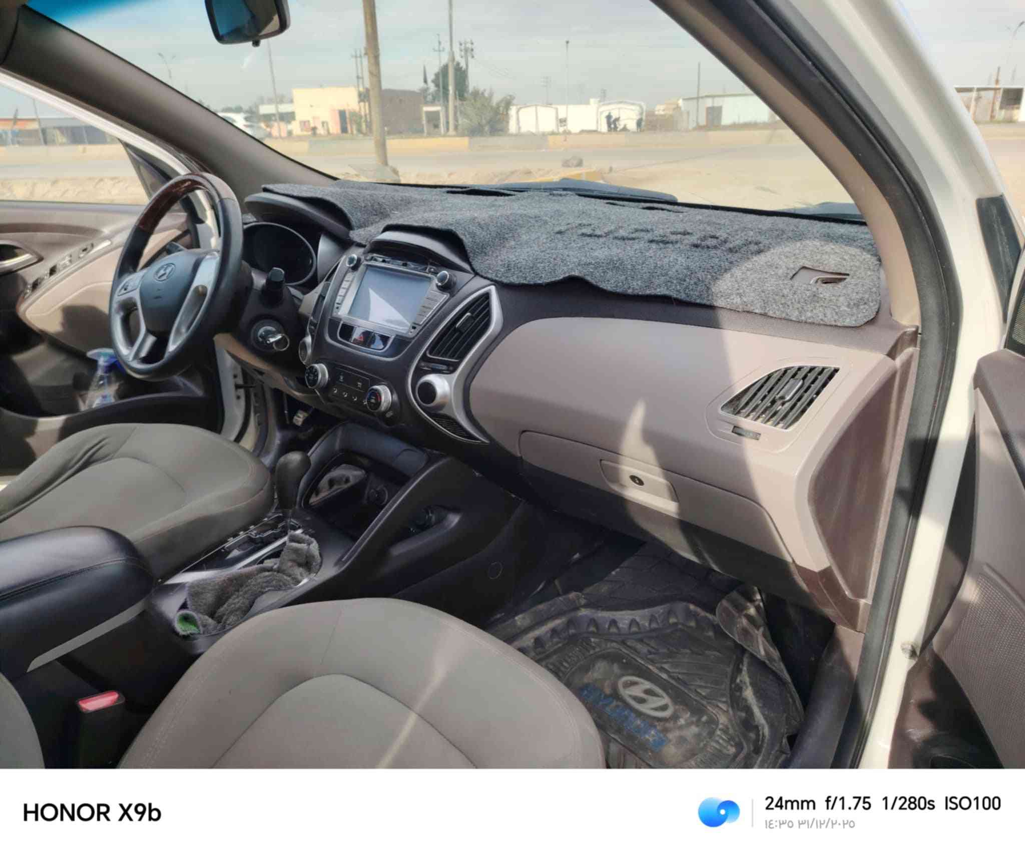 سلام عليكم توسان 2013 مكفولة كفاله عاملة ما عدى شخط ب الباب الخلفي مثل ما موضح ب السونار سعر 150 او للمراوس ب النترا 9/10/11 حسب القناعه للاستفسار اكثر ‏‪***********‬‏
