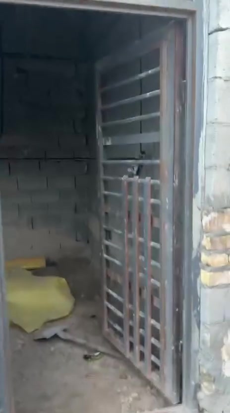 السلام عليكم دار للبيع كما موضح بالفيديو الاستفسار الاتصال على الرقم ***********
