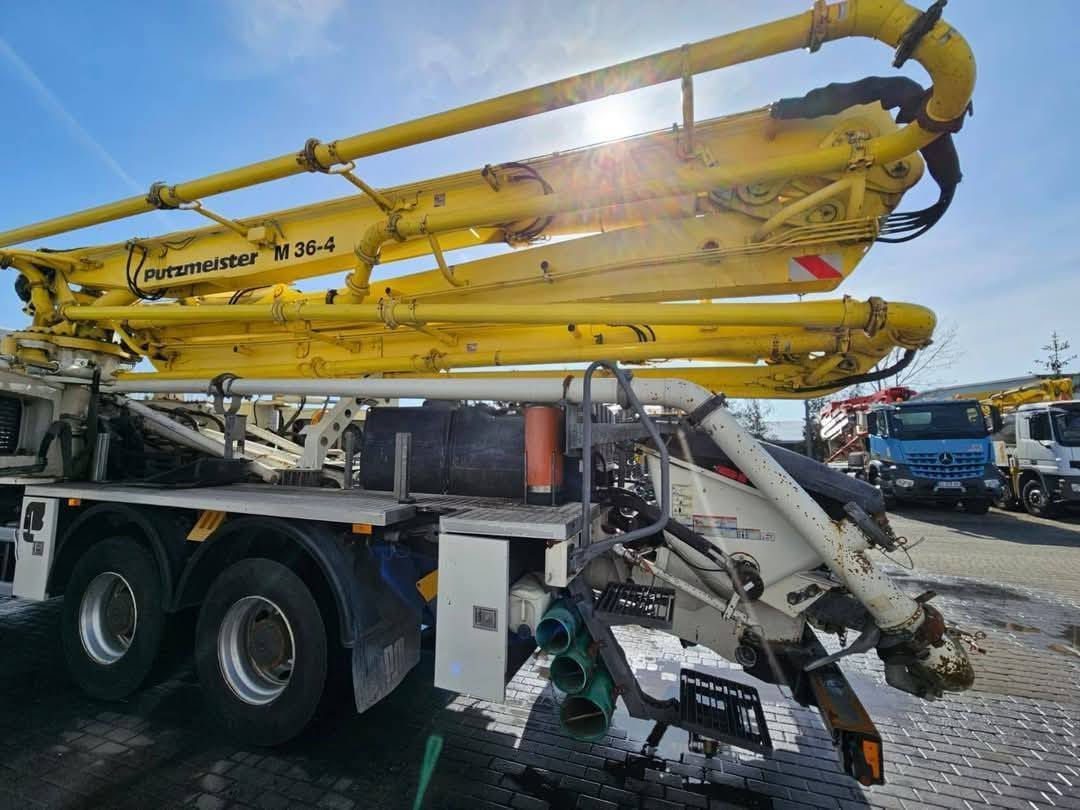 ماكينة ألمانية!!
العلامة التجارية: Putzmeister / Mercedes 

نوع الماكينة: Putzmeister M36/4 

سنة الإنتاج: 2014 
السعر ٨٥الف دولار شامل الكمرك والشحن والضريبه مدة الوصول ٢٥يوم بعد الاتفاق 

ا: Mercedes-Benz 

نوع الهيكل: Actros 2641 

نوع المضخة: BSF 36-4.16 HLS 

ذراع الرافعة: 4 أذرع / 36 مترًا 
دبل مضخه شوط طويل
حجم 230
مكفول من كلشي


**إذا كنت صاحب هذا الإعلان وتريد حذفه لأي سبب، رجاءا أرسل رسالة إلى الدعم الفني**