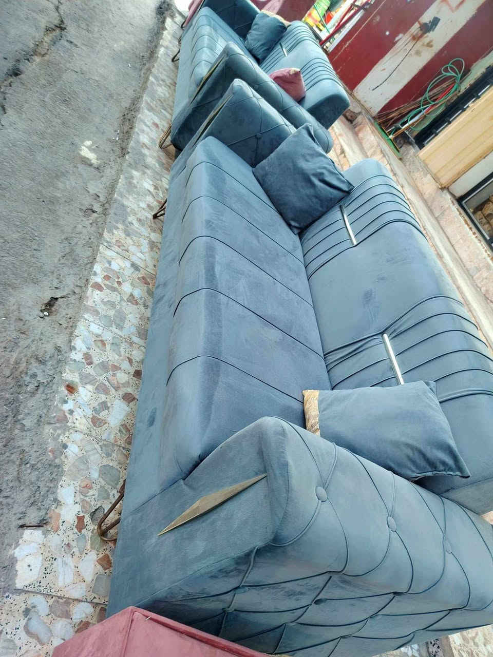 #تخم_عشر_مقاعد تركي مودرن الحديث ثقيل جداً جداً تفصال مو  كارتوني ما ينشال. نظافته 100 /100  اللون المرغوب رصاصي💯❤️‍🔥 السعر 625وبيه مجال


**إذا كنت صاحب هذا الإعلان وتريد حذفه لأي سبب، رجاءا أرسل رسالة إلى الدعم الفني**