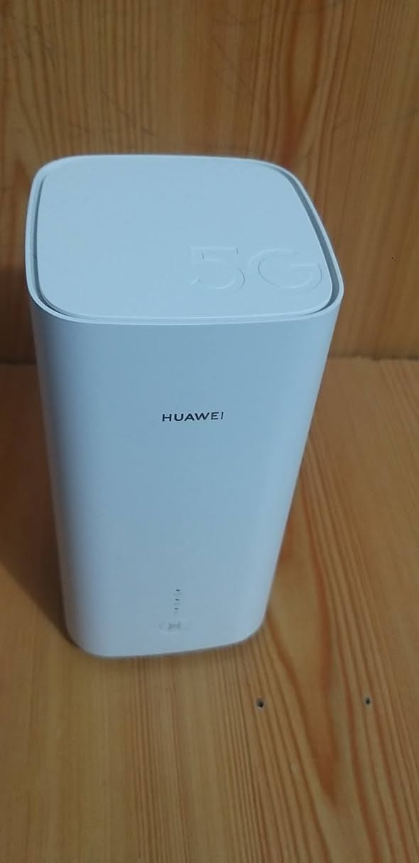 راوتر هواوي   h112_370  للبيع

pro 1
5G 
 4G
wi fi 6
مفتوح رسمي  لجميع ألشبكات 
أسيا _زين كورك 
الراوتر يعمل على الابراج_ يرهم ضوئي بوجود تحويله

كات  19

2.4 GHZ   //  5 GHZ     يبث بترددين
منافذ لان  عدد 2

ألسعر   190  ألف

متوفر توصيل جميع محافظات ألعراق
واتساب  ***********
