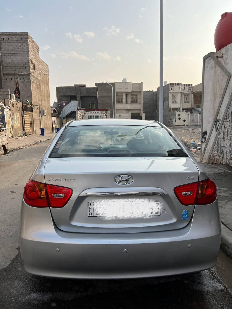 سلام عليكم.  الإنترا أفانتي. دخول جديد مكصوصه سياره جديده وجاهزه شغل ميه بل ميه. متومه شمالي. ارقام. وسنويه ميه بل ميه. فول عده الفتحه. داخل جلد. حساسات خلفي وأمامي. مكينه وكير وحداده وتخم تاير. ميه بل ميه تبريد تدفئه كله شغال. باتري جديد. سياره عله وضع الشركه. جاهزه مناقصه برغي. مكاني بصره. سعر. 46. وبيه مجال بصيط. ***********.
