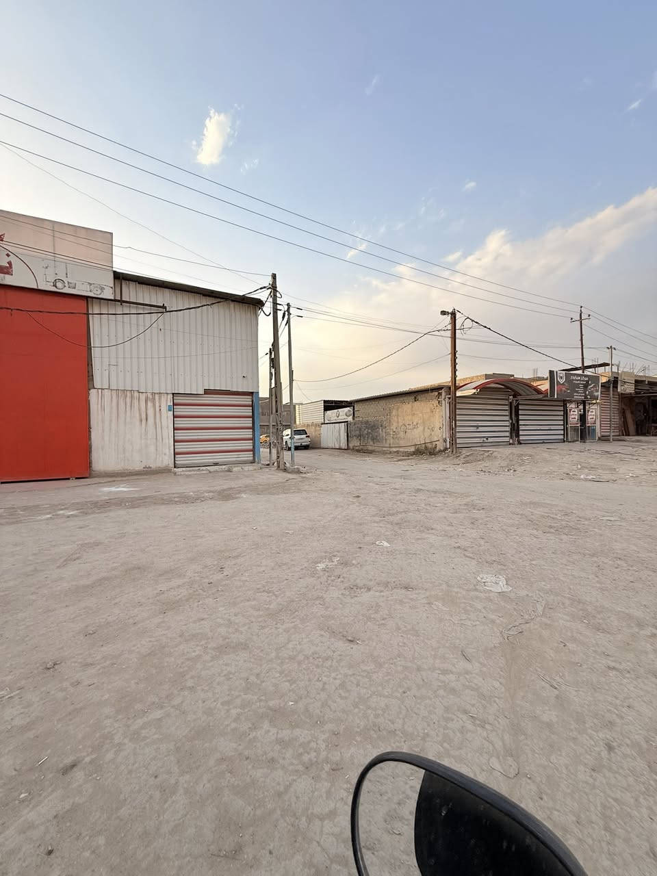 بسم الله الرحمن الرحيم
فرصة استثمارية 
للبيع او مراوس ب بيت سكني
قطعة 200 متر طابو صرف تصلح سكني او تجاري ب أسم شخص واحد 
الواجهة 10 النزال 20
الموقع شارع 80 ثاني قطعة عن الشارع الرئيسي 
قرب مجمع نبع بابل
السعر  320 مليون وبي مجال بسيط
لاستفسار الاتصال على ***********
