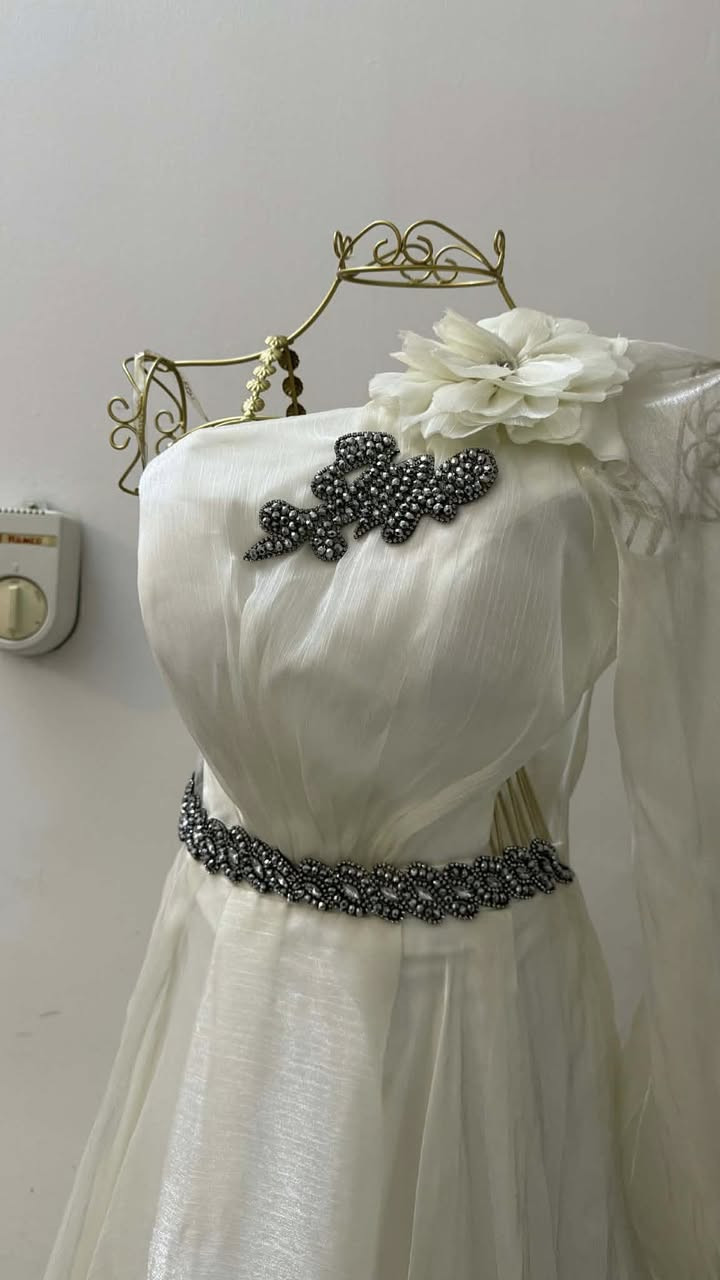 فستان جديد بعلامه قياس٣٨ 
من وزن ٥٠ لل ٥٩
 ب٣٠٠ الف اريدها ب ٦٠ الف


**إذا كنت صاحب هذا الإعلان وتريد حذفه لأي سبب، رجاءا أرسل رسالة إلى الدعم الفني**